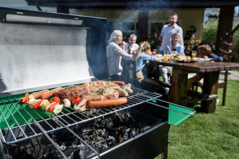 How Does a BBQ Smoker Work? The Secret to Every Successful Barbecue