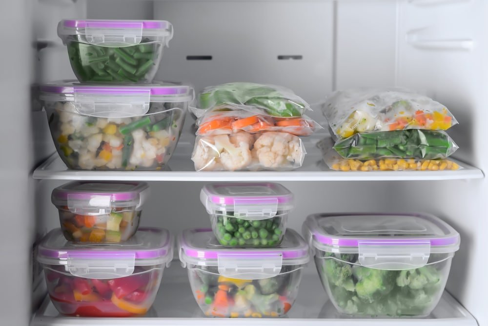 How to Organise Plastic Storage Containers