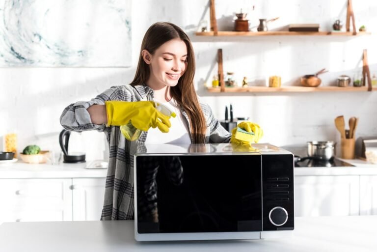 How to Clean a Microwave: A Handful of Surefire Solutions