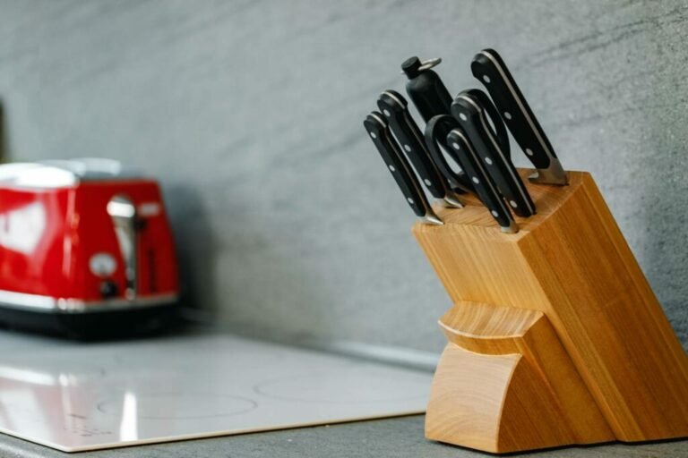 What Kitchen Knives Do I Need? Collecting the Right Cutting Edges