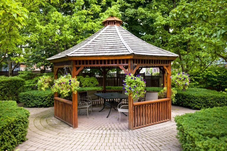 How to Build a Gazebo – Rectangular and Octagonal Design