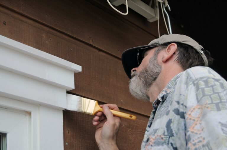 A Complete Guide on How to Paint Exterior Wood the Right Way