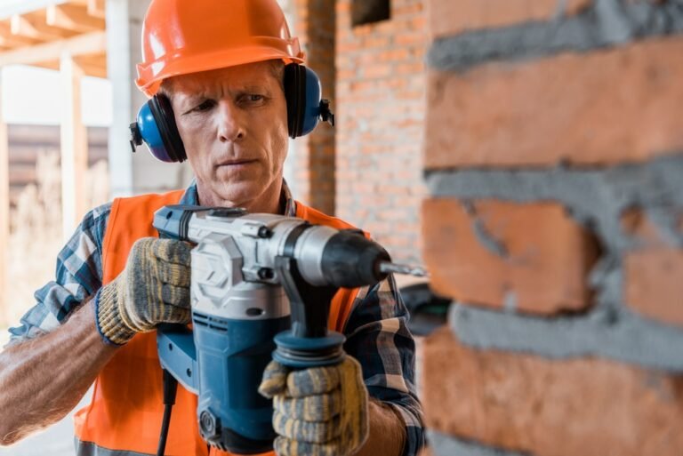 What Is a Hammer Drill? Will It Be Suitable With Your DIY Projects?