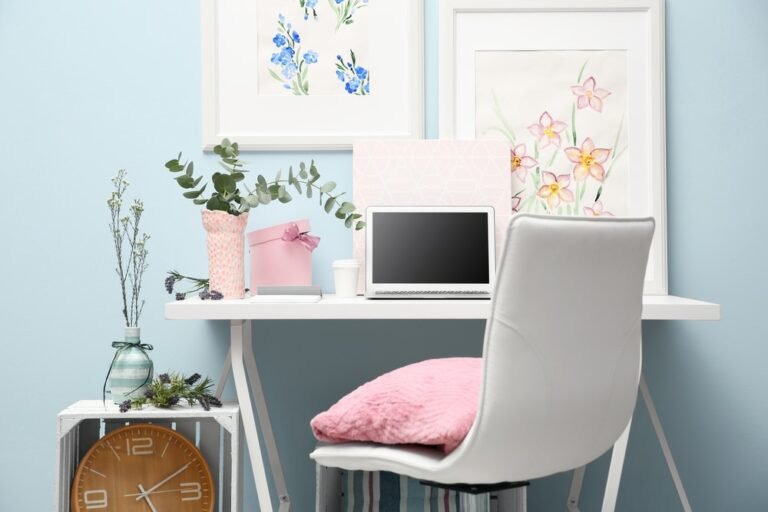 Effective Tips on How to Organise Your Desk